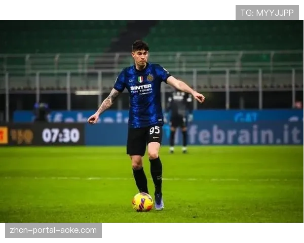 热那亚球员因危险动作被直接红牌罚下，将面临至少两场停赛